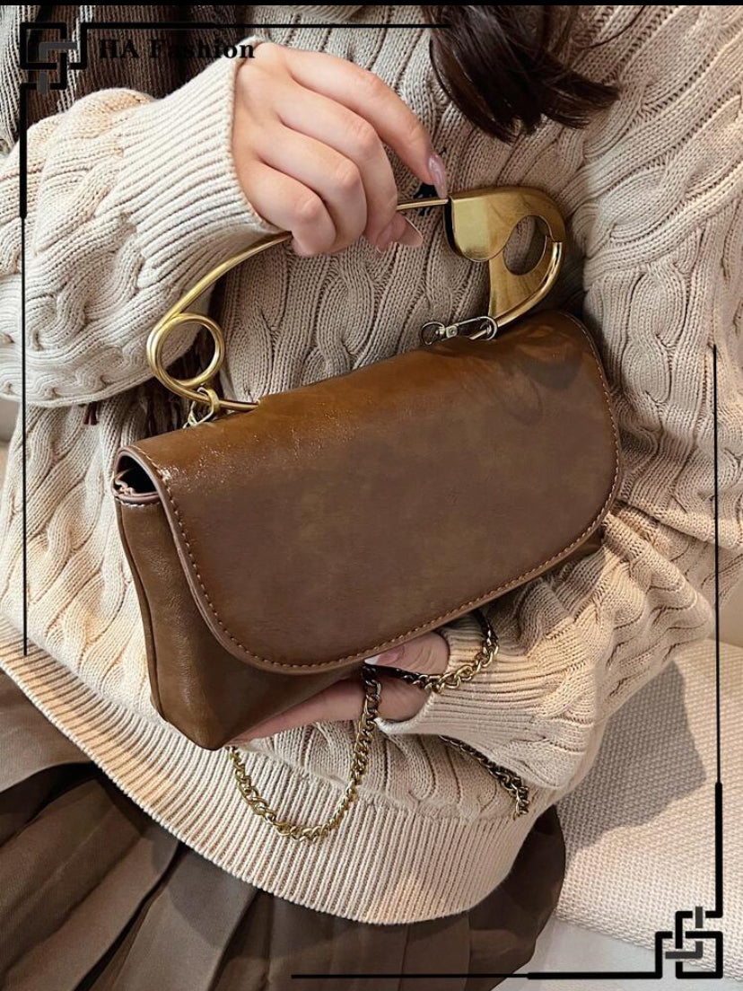 Personalized Brooch Handbag