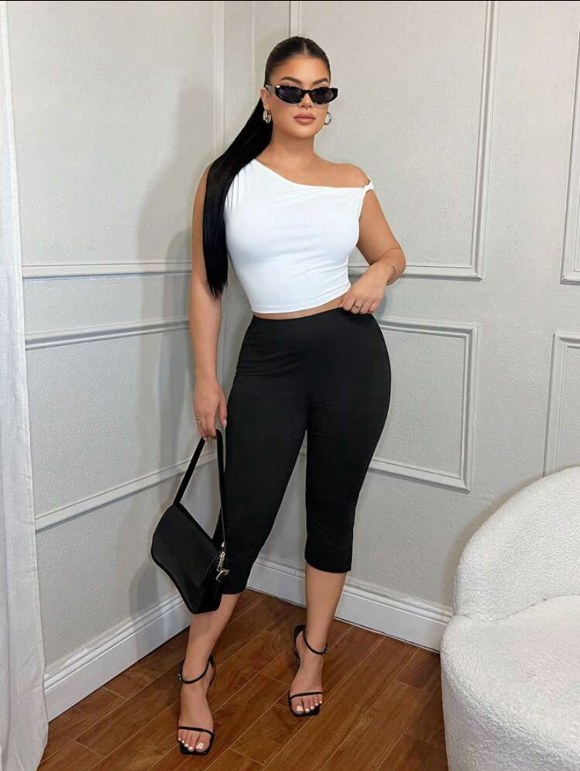 Split Hem Capri Pant