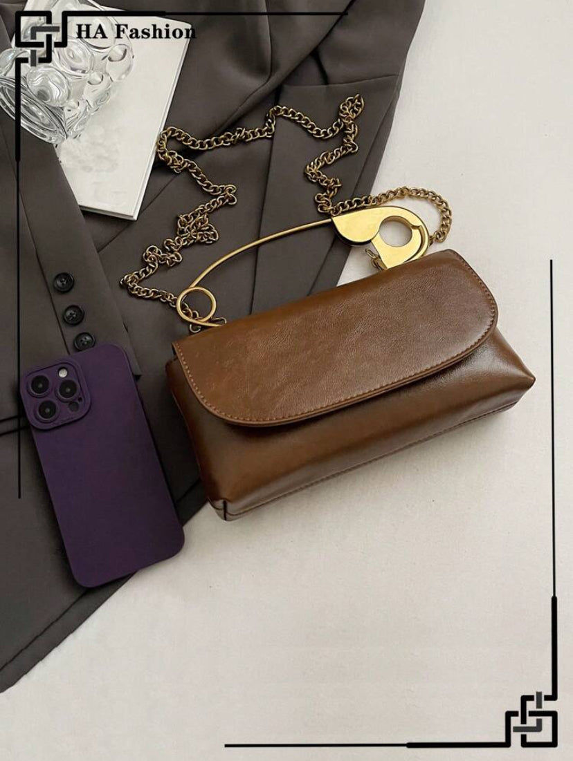Personalized Brooch Handbag